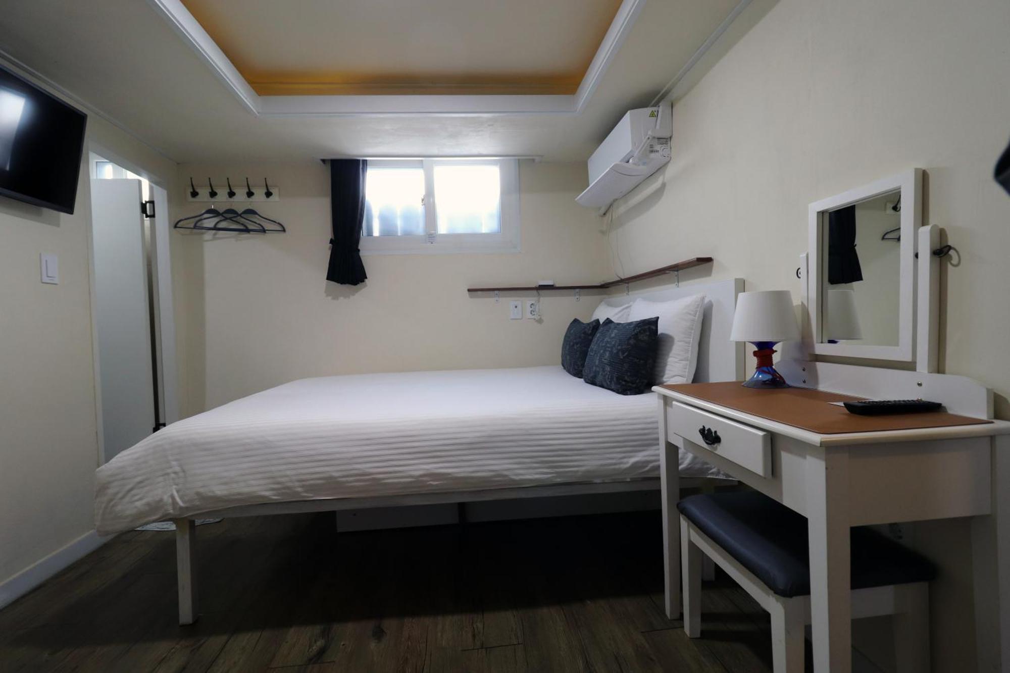 Just4U Guesthouse Seoul Exterior photo