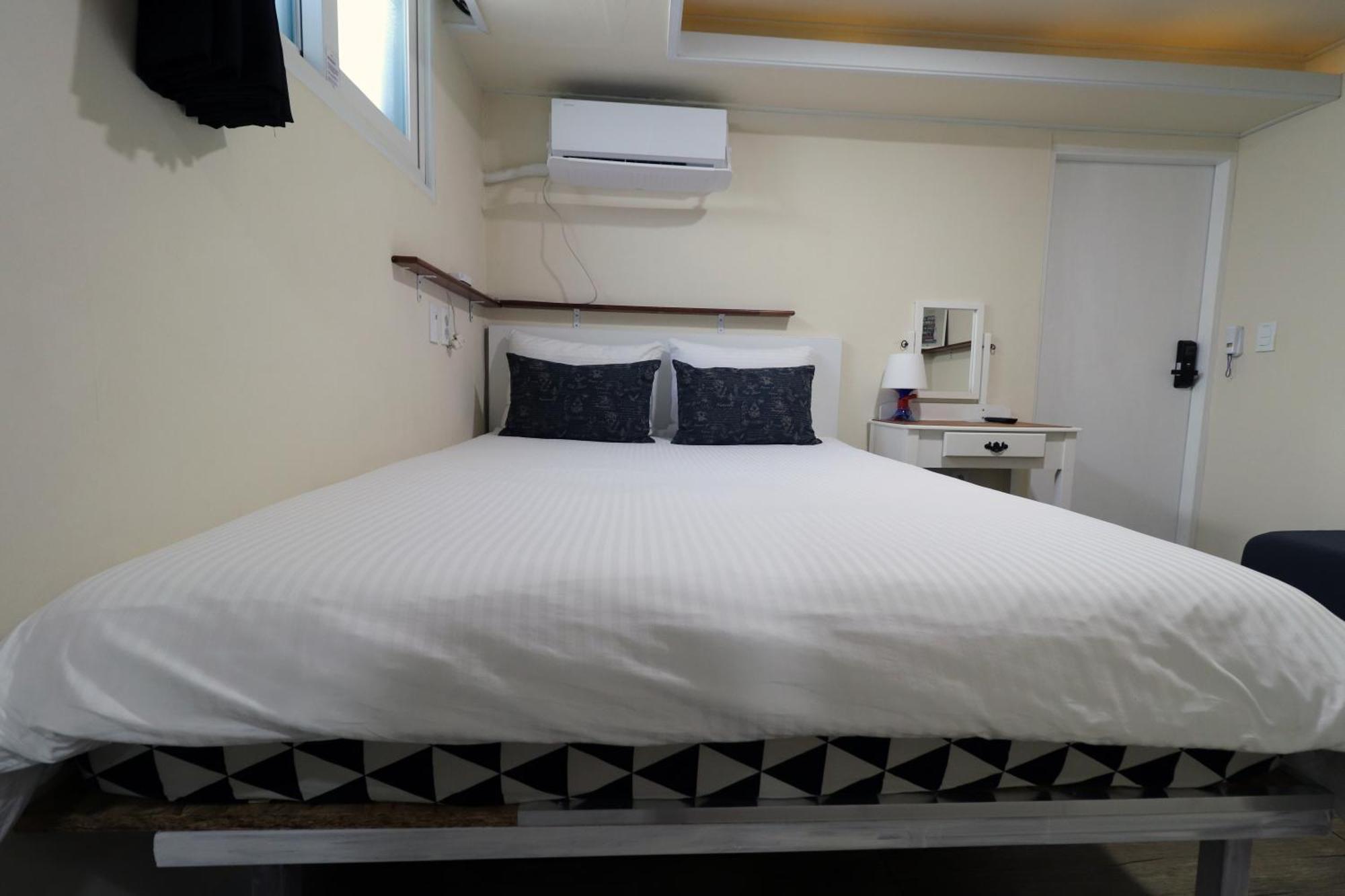 Just4U Guesthouse Seoul Exterior photo